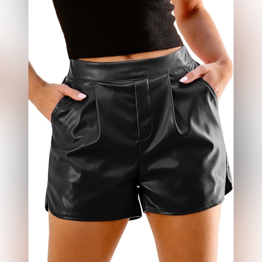 DKNY JEANS High waisted Black Faux Leather Short